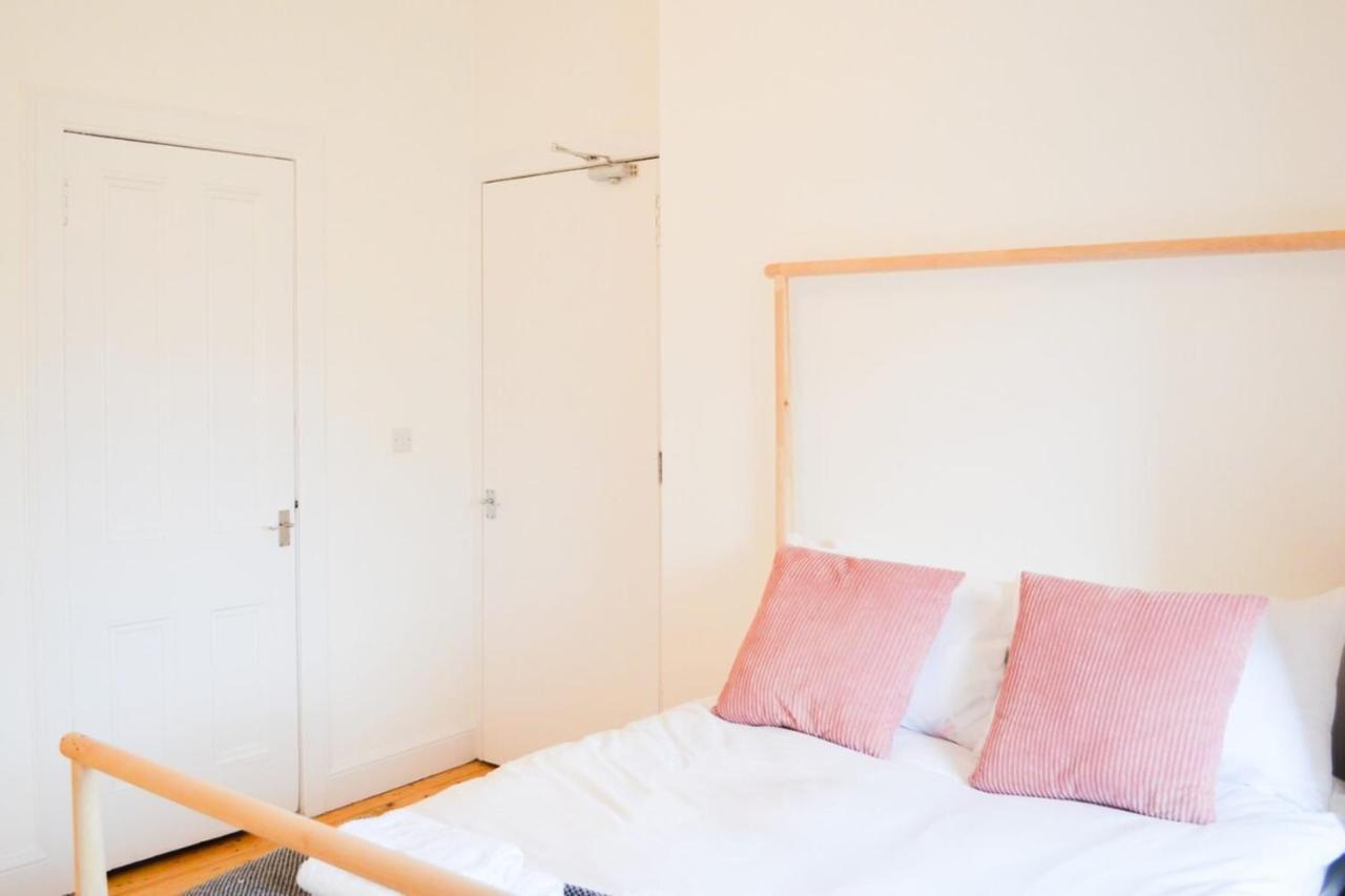 Modern 1 Bedroom Flat In The Heart Of Edinburgh Exterior photo